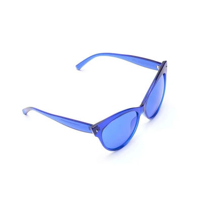 I vetri di terapia di colore eleganti in 10 colori differenti colorano gli occhiali da sole tinti